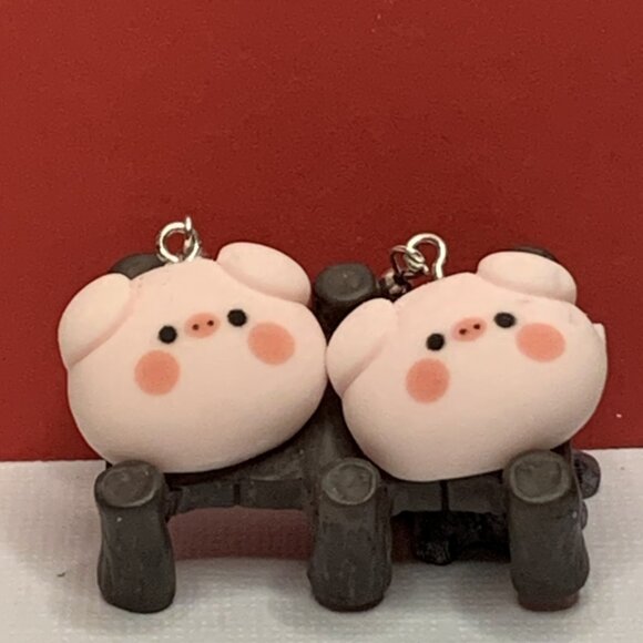 Pig Earring, Silly Animal Earring, Hog Earring, Pig Jewelry, Pig Charm, Piggy - Picture 1 of 8